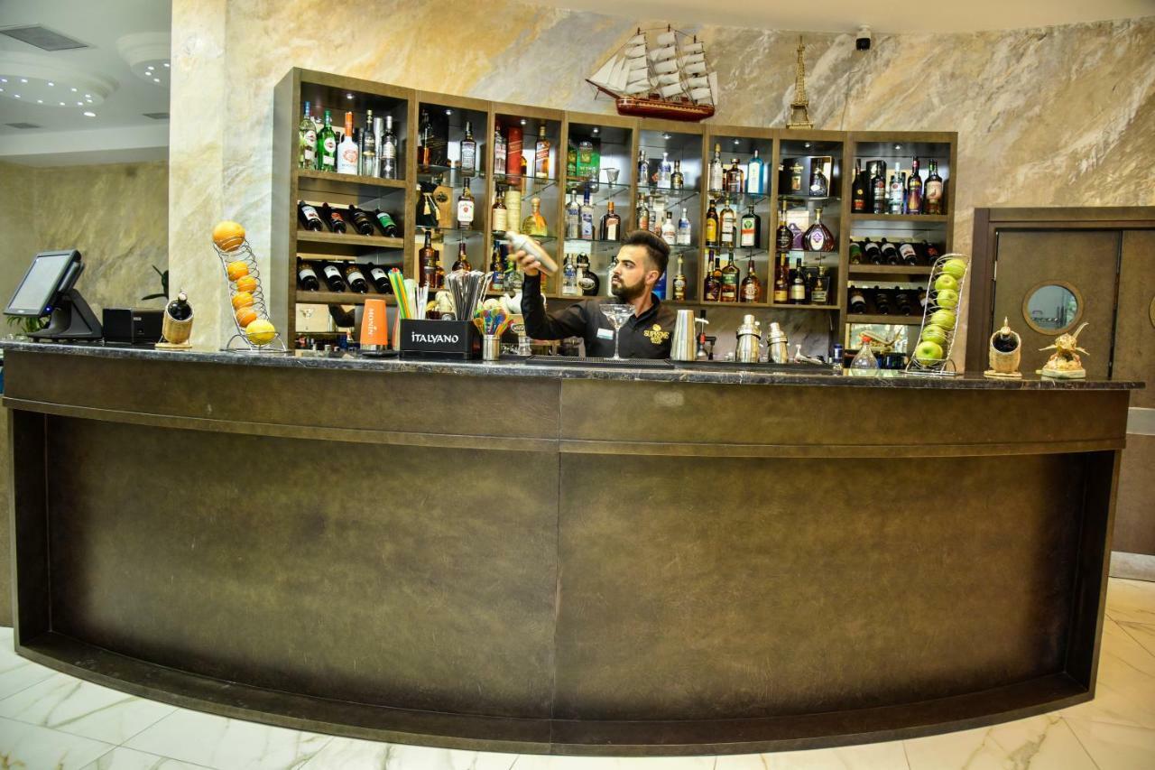 Supreme Hotel Baku Eksteriør billede